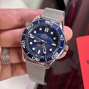 Đồng Hồ Omega Rep 1:1 Omega Seamaster Diver 300M 007 No Time To Die Blue Dial 42mm VS Factory