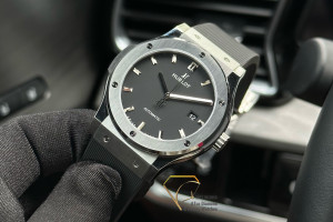 Đồng Hồ Hublot Rep 1:1 Hublot Classic Fusion Titanium Black Dial 42mm JJ+ Factory