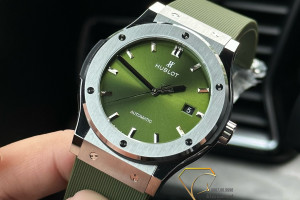 Đồng Hồ Hublot Rep 1:1 Hublot Classic Fusion Titanium Green Dial 42mm JJ+ Factory