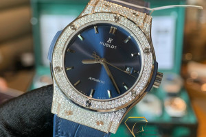 Đồng Hồ Hublot Rep 1:1 Hublot Classic Fusion Độ Full Kim Cương Thiên Nhiên Blue Dial 42mm JJF Factory