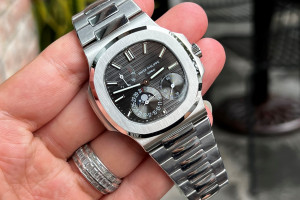 Đồng Hồ Patek Rep 1:1 Patek Philippe Nautilus 5712/1A-001 Vỏ Thép Grey Dial 40mm GR Factory