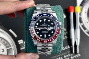 Đồng Hồ Rolex Rep 1:1 Rolex GMT-Master II “Pepsi” 126710BLRO V3 dây Jubilee Ceramic Bezel 40mm CLEAN Factory